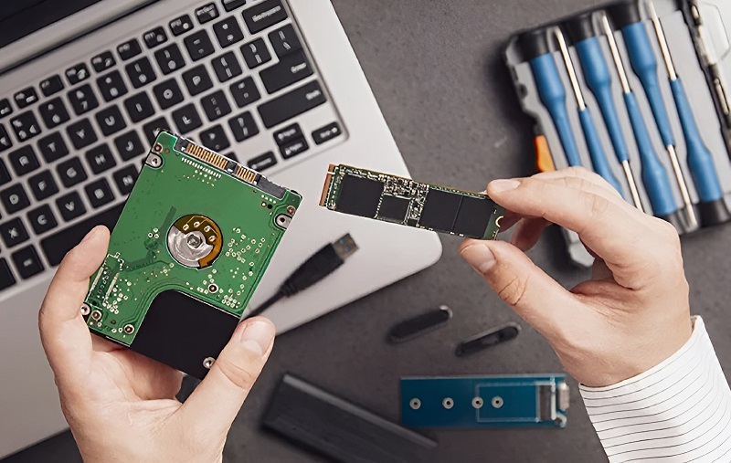 RAM và SSD Tăng Giá Điên Đảo 2025: Làn Sóng AI Đang Thay Đổi Toàn Bộ Thị Trường Linh Kiện Máy Tính?