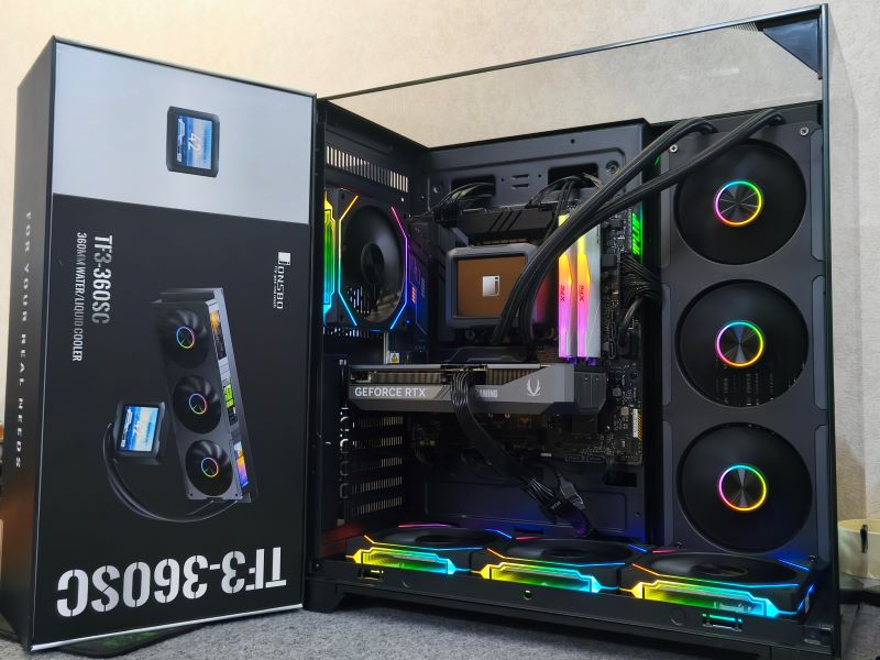 Bộ PC gaming sử dụng Asus T1 RTX 5060 Ti, phù hợp game thủ muốn cấu hình dễ tiếp cận hơn nhưng vẫn mang thiết kế T1 Edition