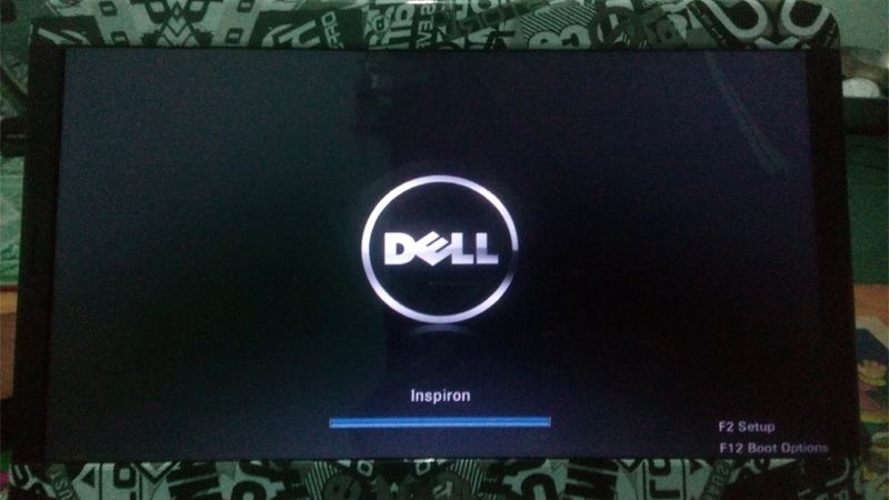 laptop bị treo logo