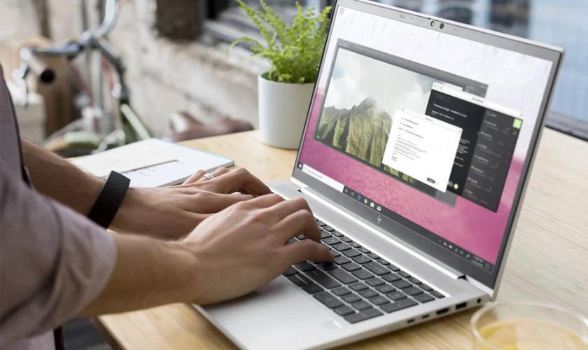 ssd crucial cho laptop văn phòng