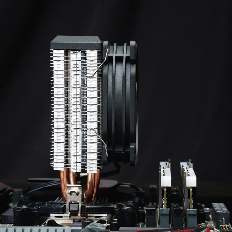 Thiết kế 2 heatpipe và quạt RGB của tản nhiệt Jonsbo CR-1200E RGB