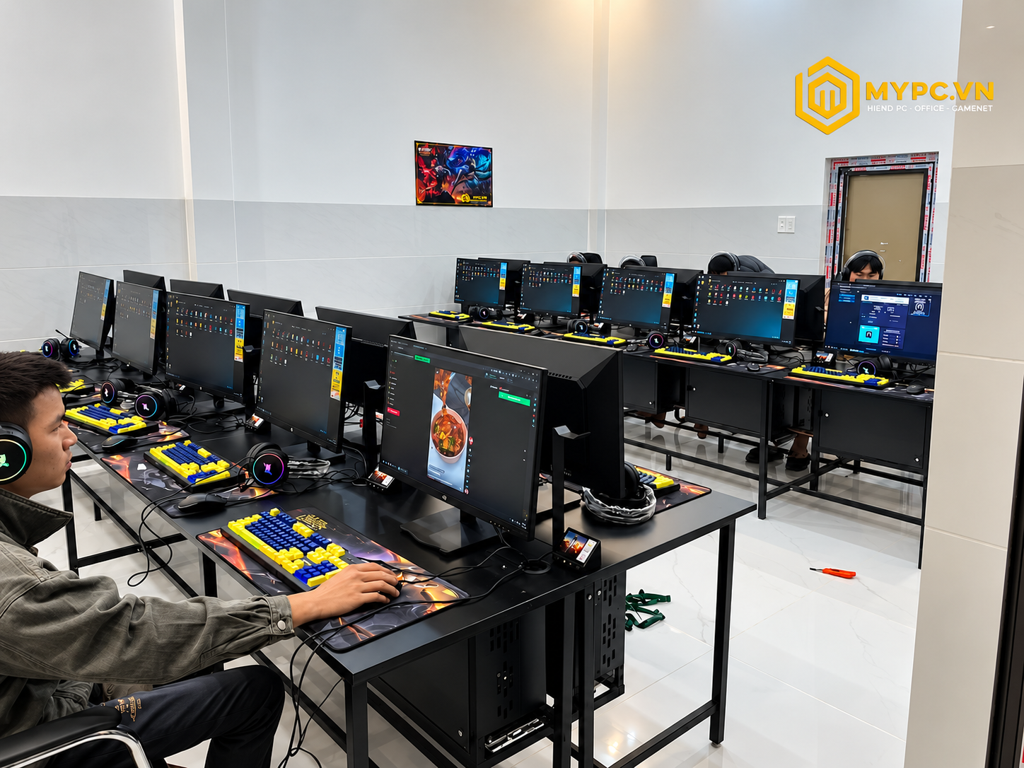 Cyber Game với nội thất Gaming và hệ thống máy cao cấp