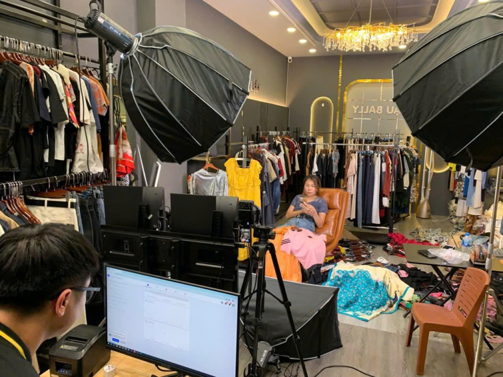 Setup Livestream Cho Shop Thời Trang – Lên Hình Đẹp, Bán Hàng Chuyên Nghiệp